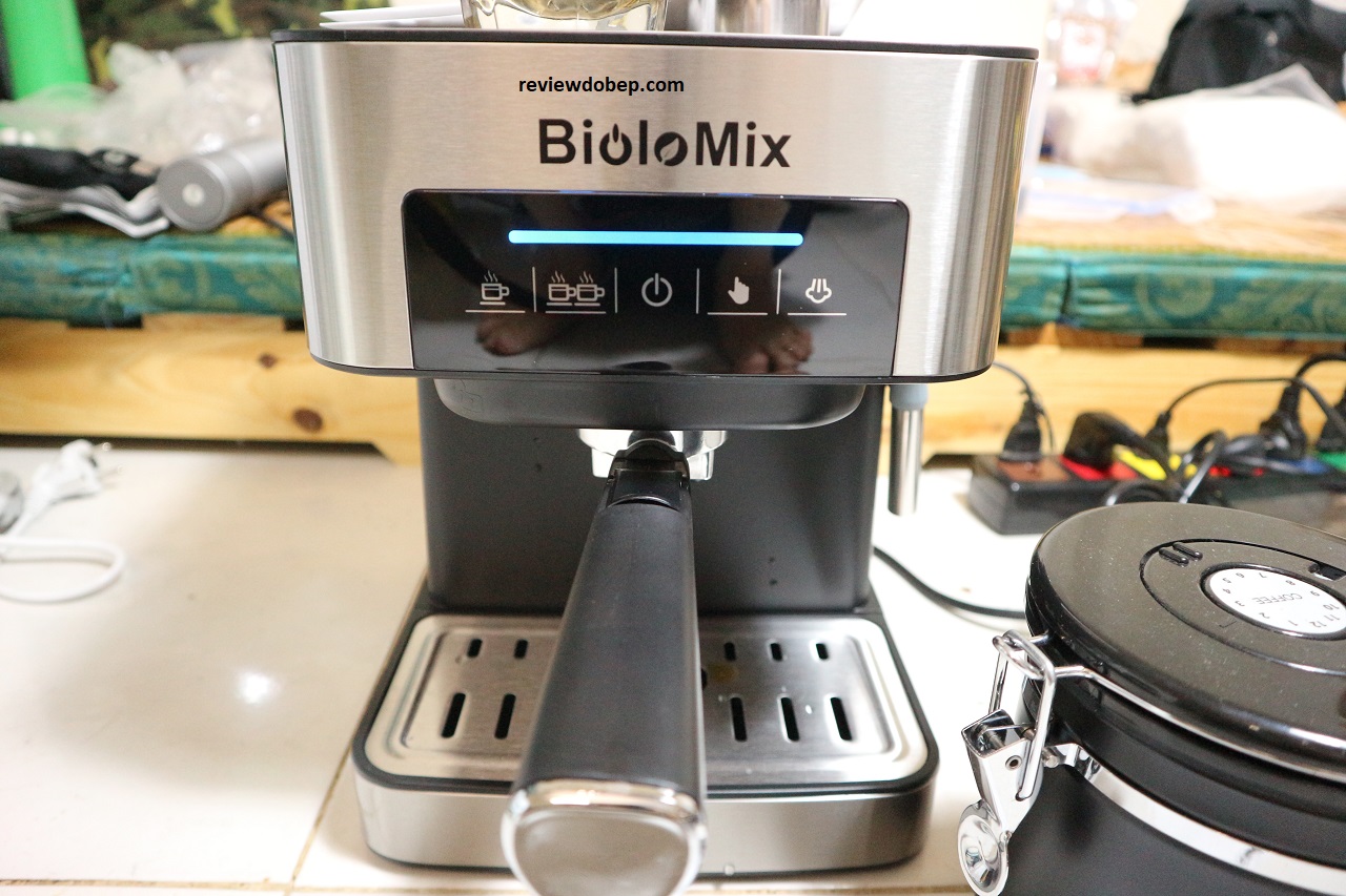 máy pha cà phê biolomix cm6863 có tốt không giá bao nhiêu