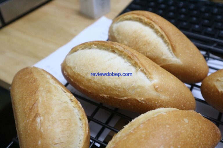 cách làm bánh mì việt nam vỏ mỏng có cánh